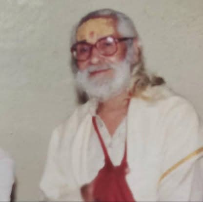 Pujya Guru Ji, founder of the temple